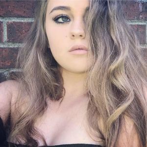 Meet your Posher, Katelyn